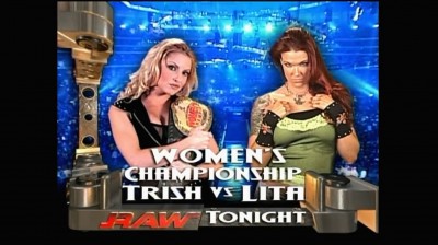 Trish Stratus Vs Lita - Campeonato Femenino de WWE - RAW 06/12/2004