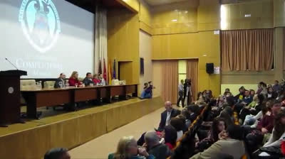 Abucheos al rector José Carrillo en la Universidad Complutense de Madrid