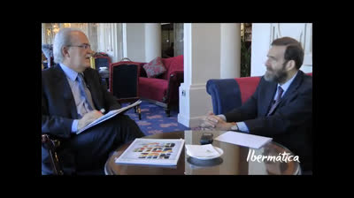 José Luis Larrea dialoga con Guillermo de la Dehesa